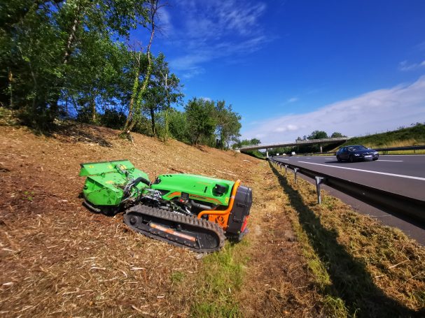 Débroussaillage coupe-feux autoroute