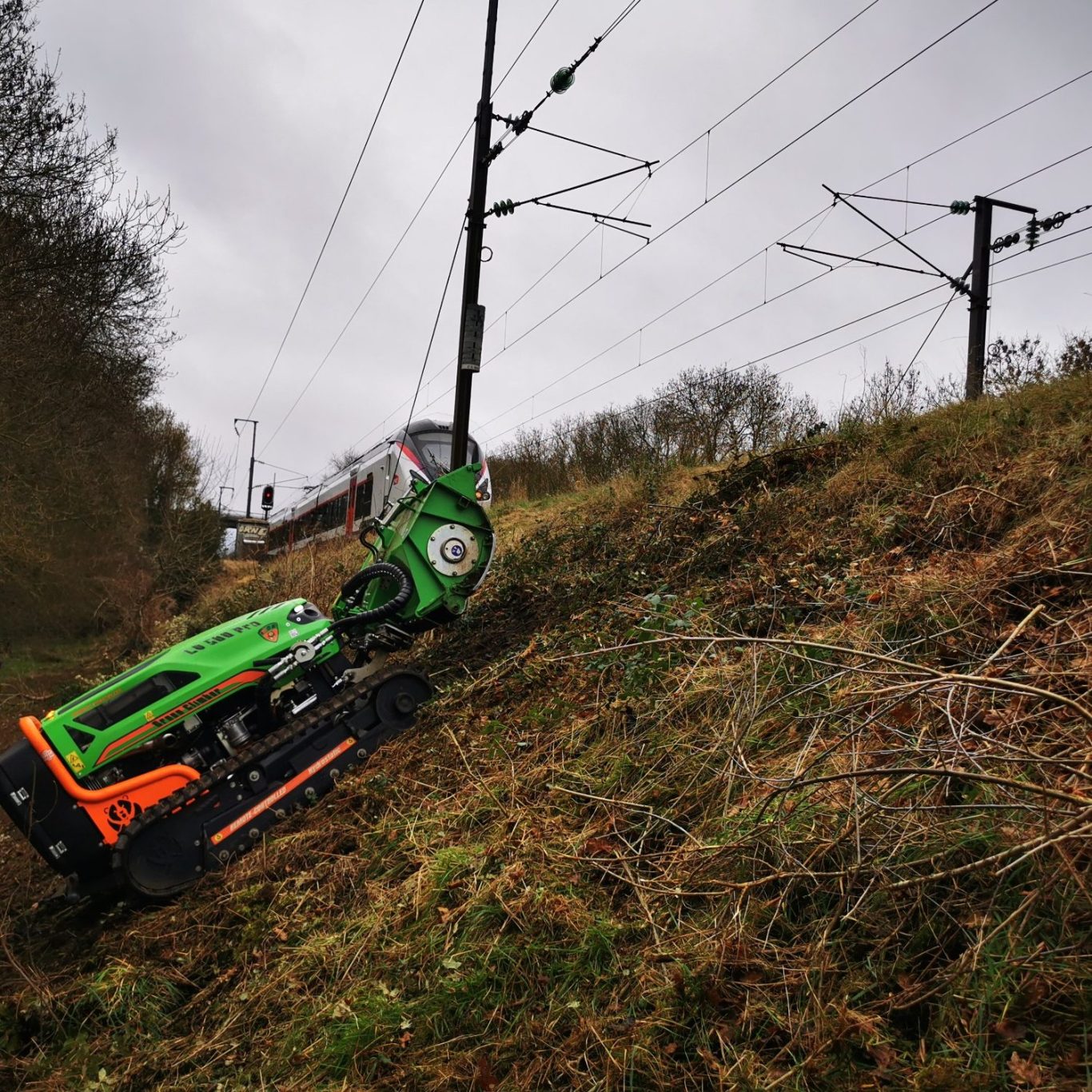 Débroussaillage pente 50° Débroussaillage85